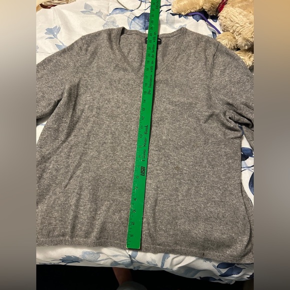 Sutton studio cashmere long sleeve sweater - Picture 6 of 8